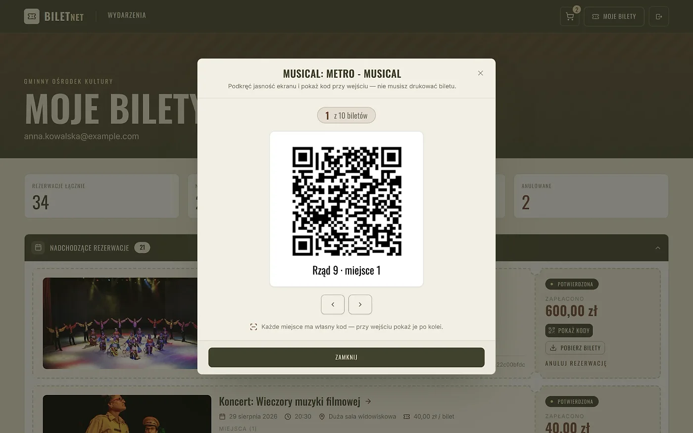 Bilet z kodem QR na telefonie